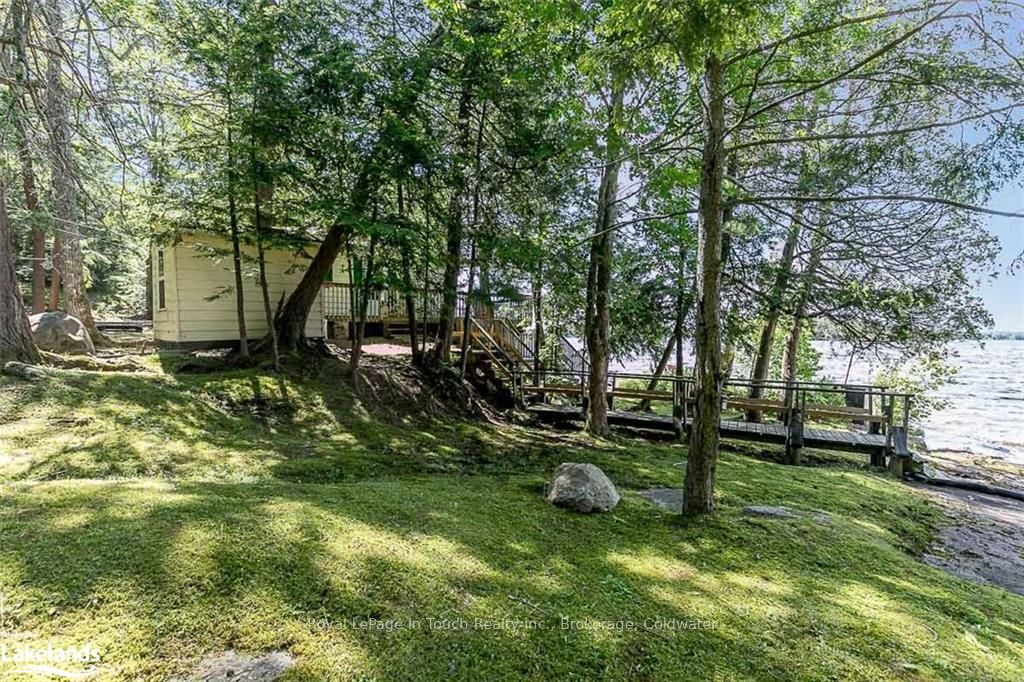 2 Island 270 Property Photo 9