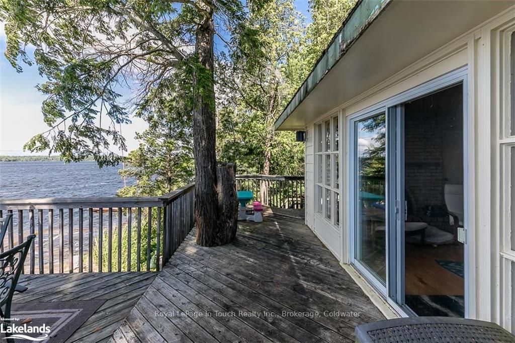 2 Island 270 Property Photo 16
