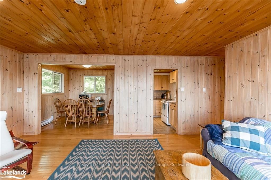 2 Island 270 Property Photo 17