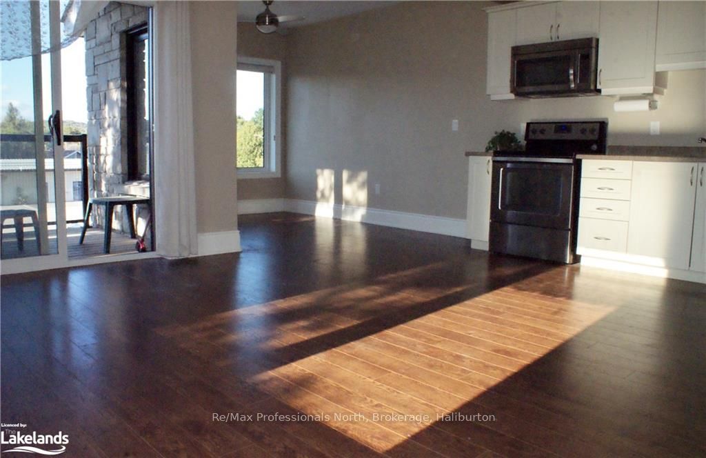 #103 - 9 Newcastle Street Property Photo 11