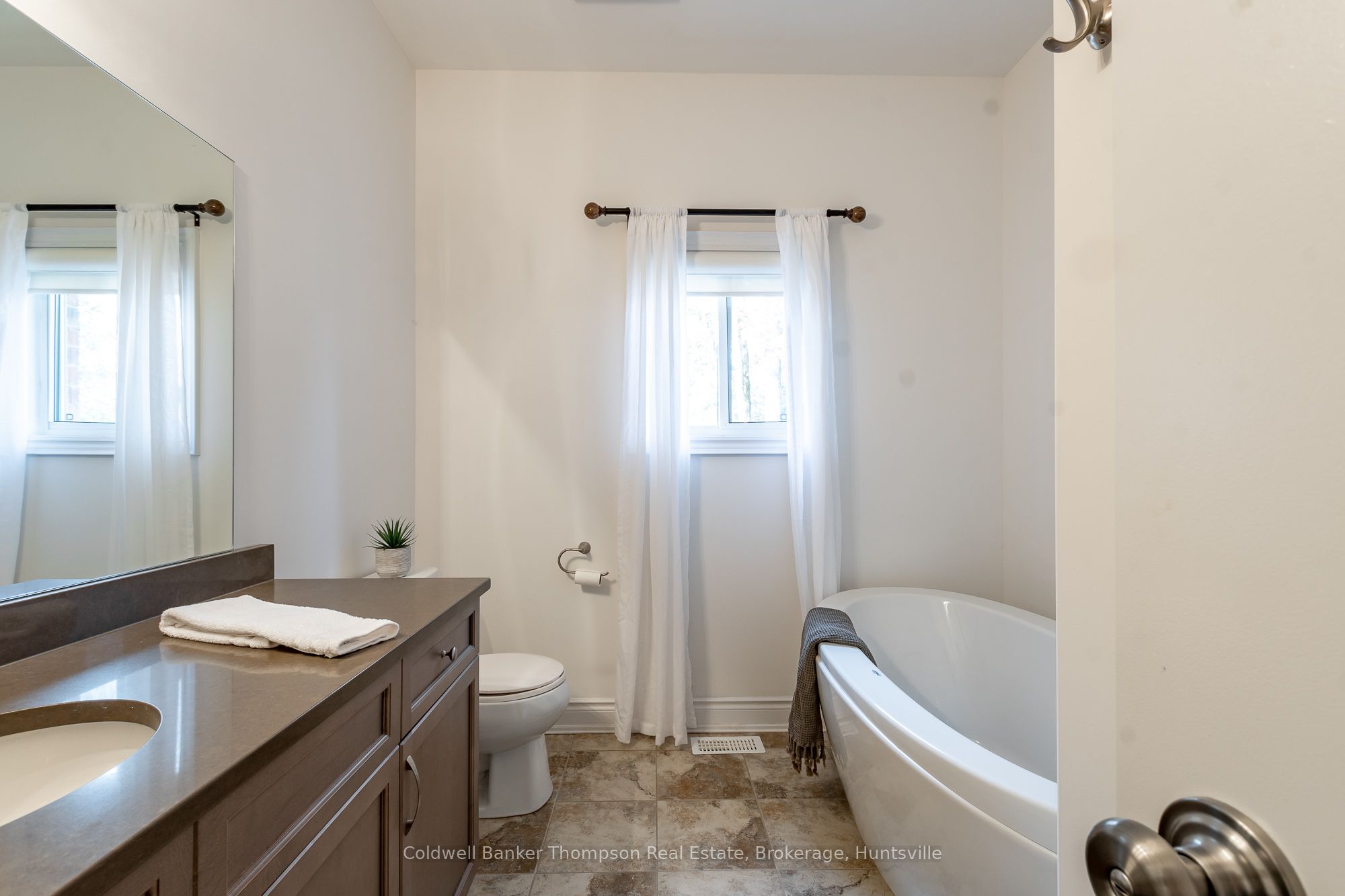 28 Prestwick Drive Property Photo 21