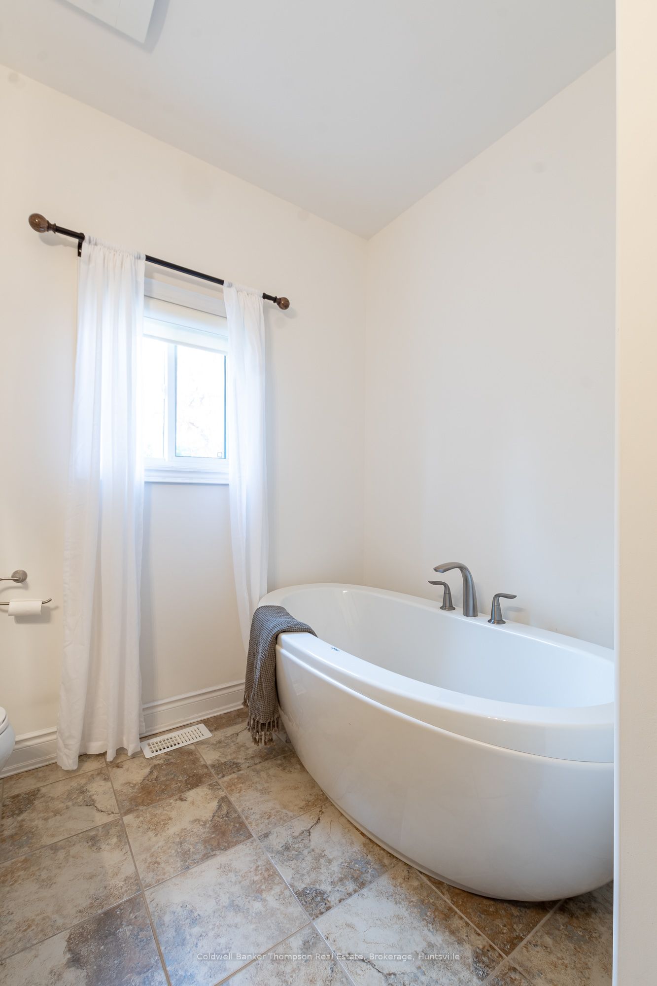28 Prestwick Drive Property Photo 23