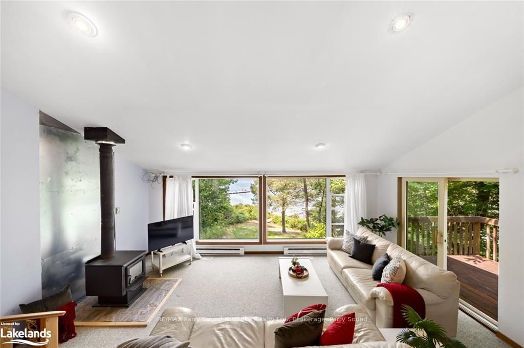 12 Linda Lane Property Photo 12
