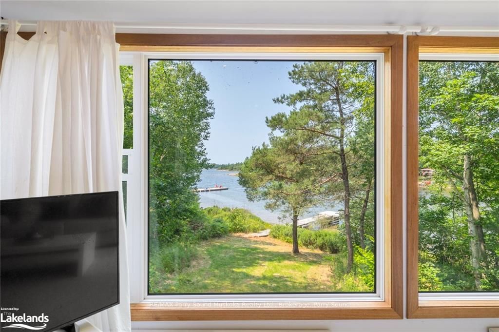 12 Linda Lane Property Photo 13