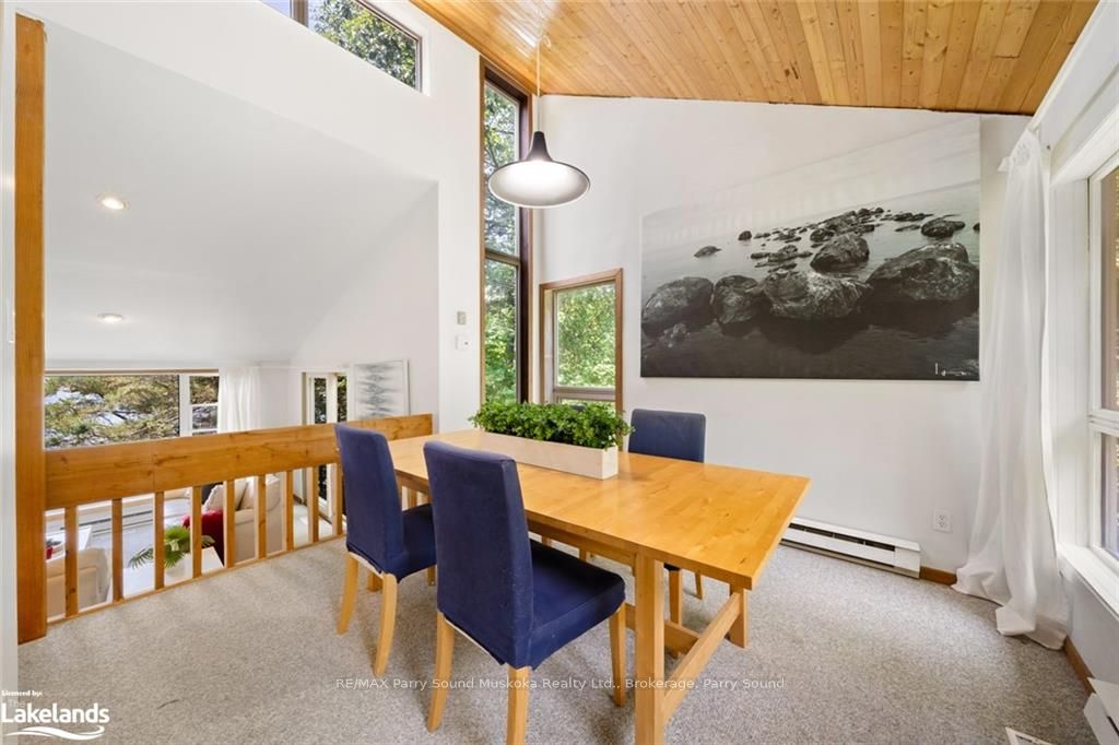12 Linda Lane Property Photo 17