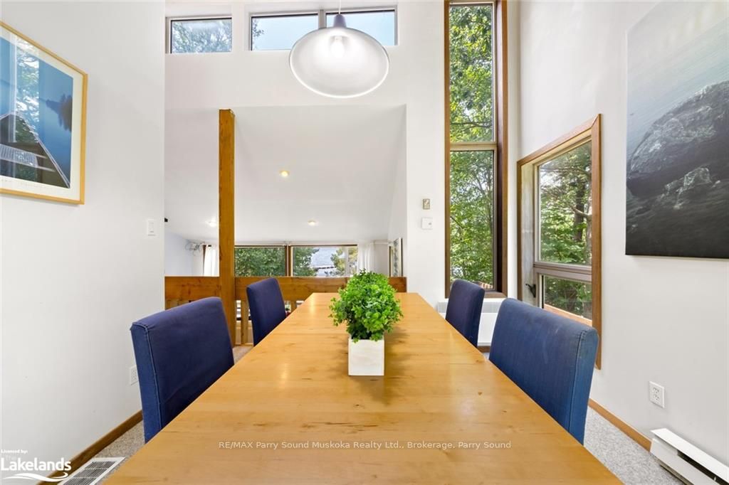 12 Linda Lane Property Photo 19