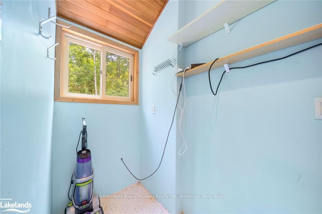 12 Linda Lane Property Photo 29