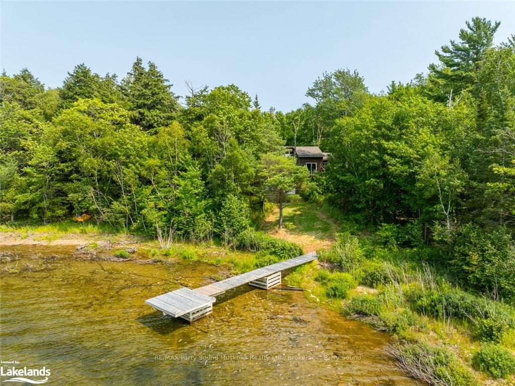 12 Linda Lane Property Photo 42