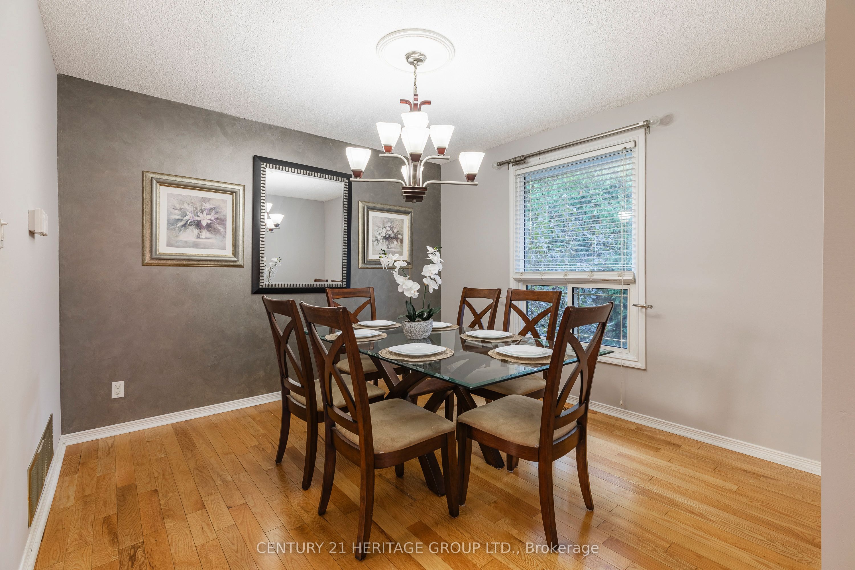 32 Audubon Street Property Photo 8