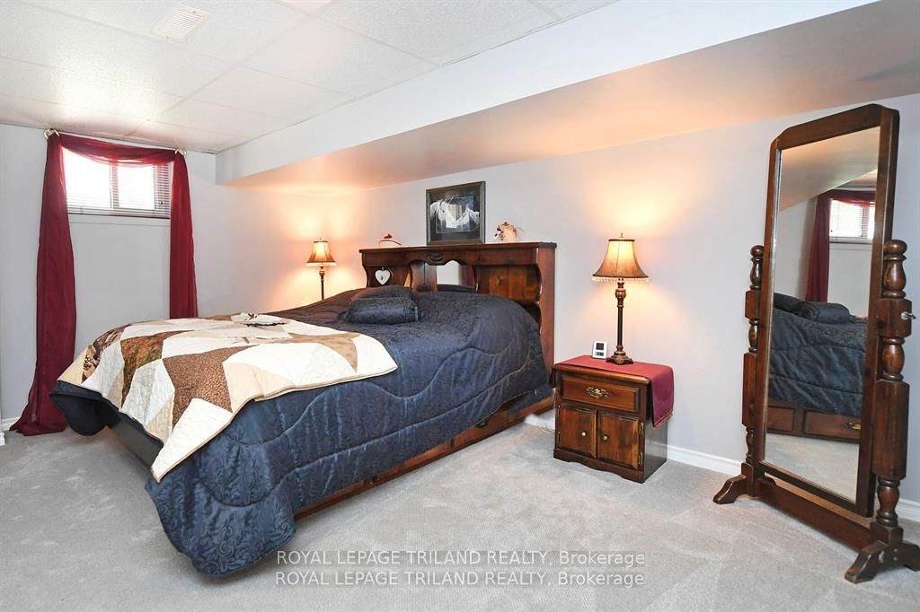 5103 Dundas Street Property Photo 13