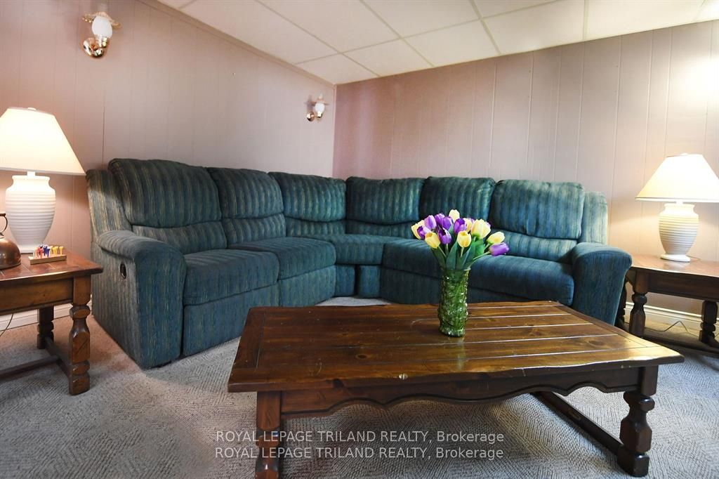 5103 Dundas Street Property Photo 14