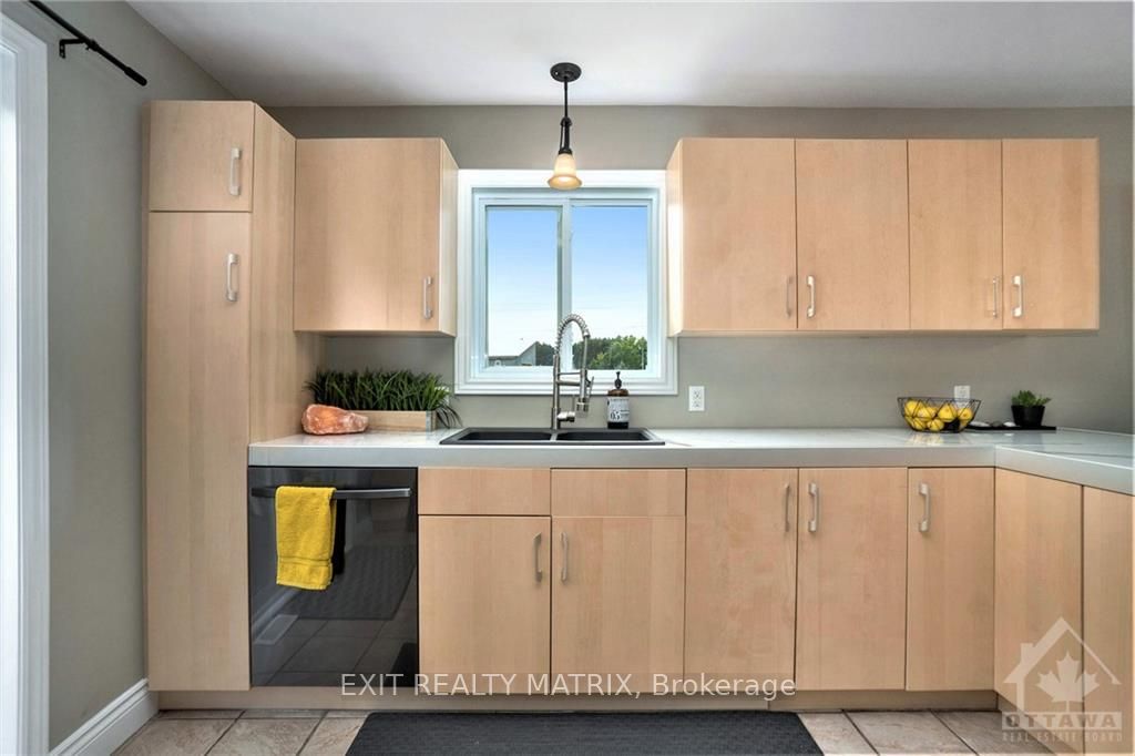 6 Telegraph Avenue Property Photo 7