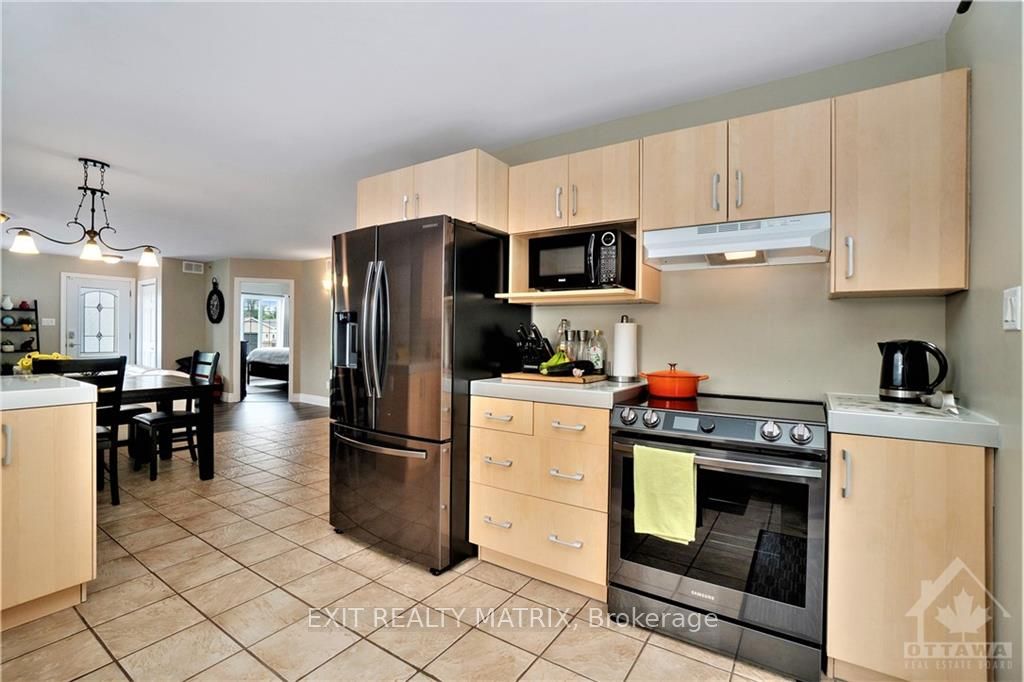 6 Telegraph Avenue Property Photo 9