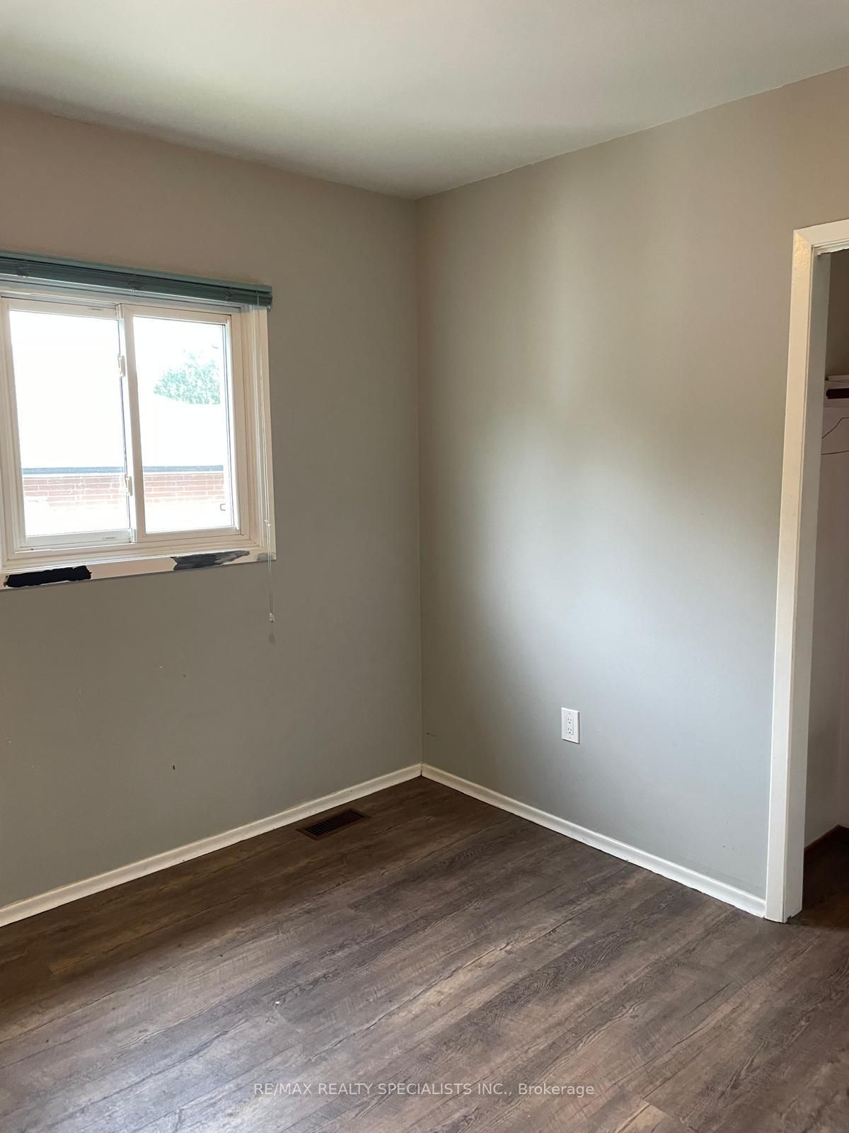1660 Hansuld Street Property Photo 8