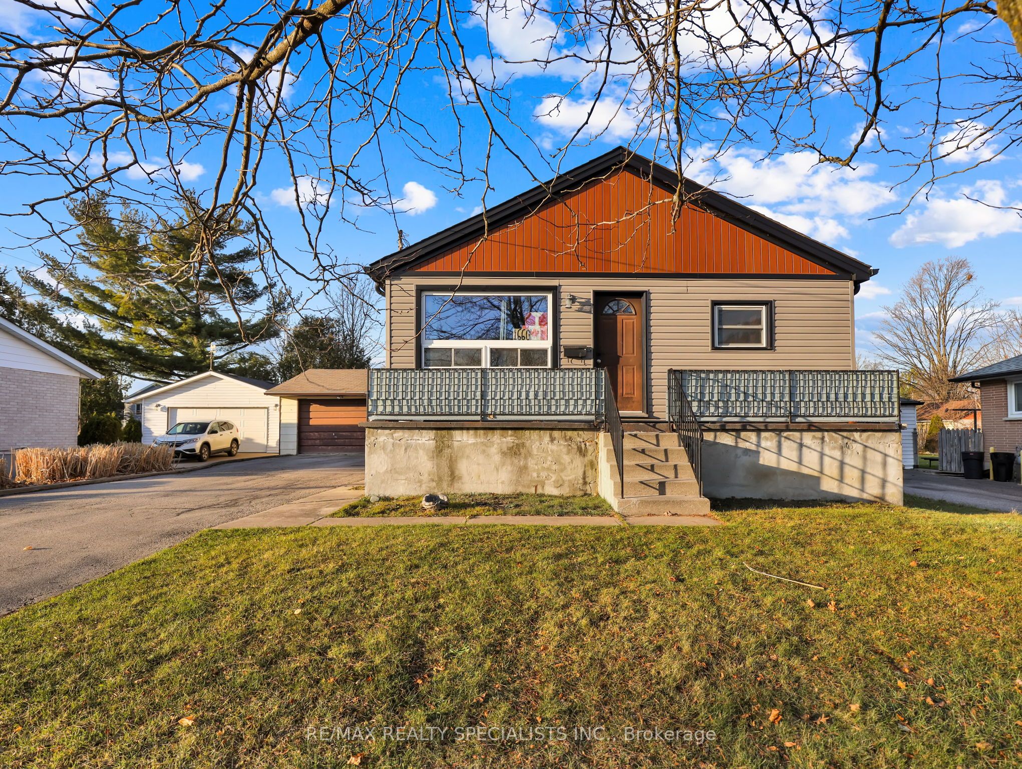 1660 Hansuld Street Property Photo 10