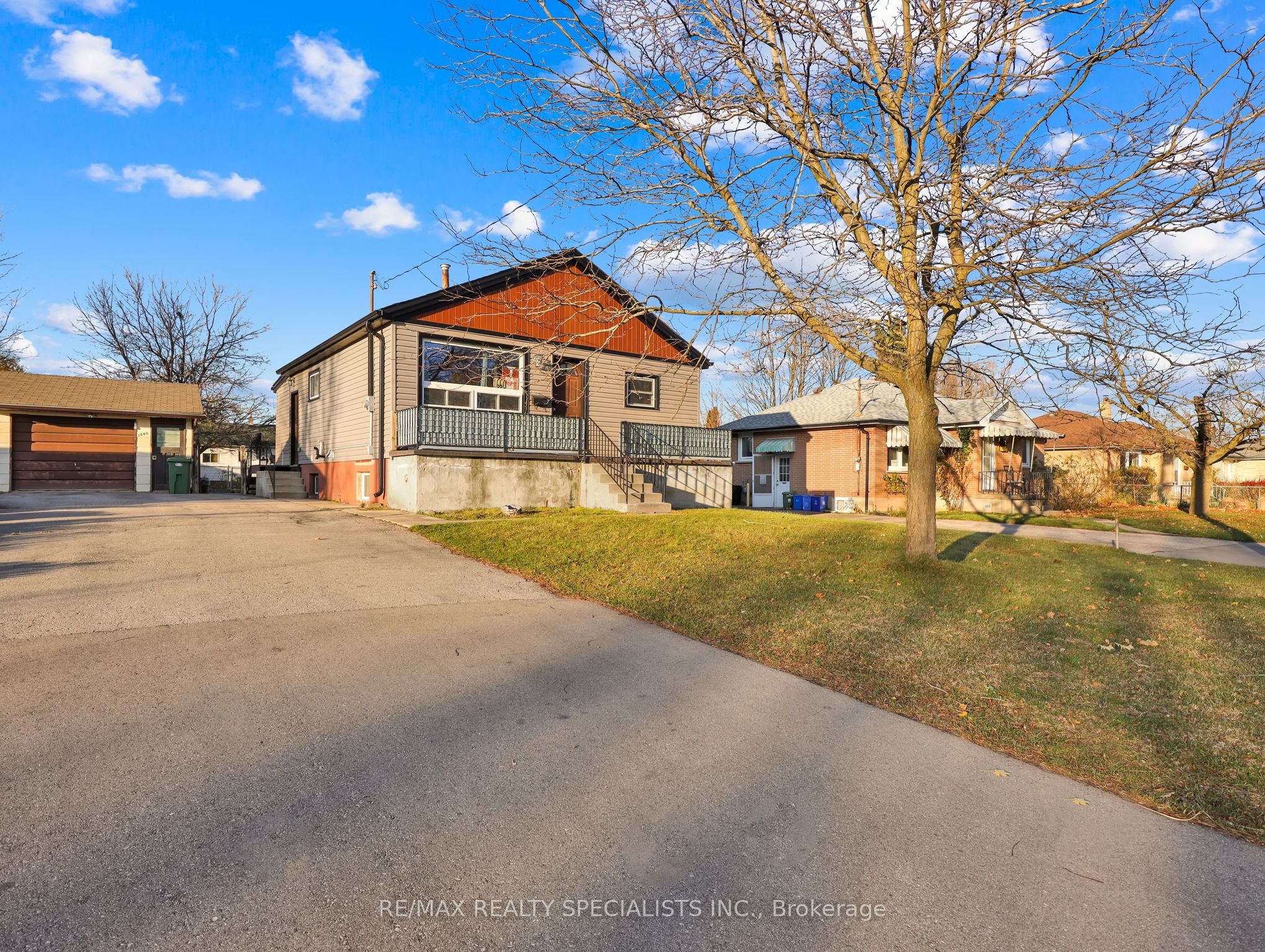 1660 Hansuld Street Property Photo 14