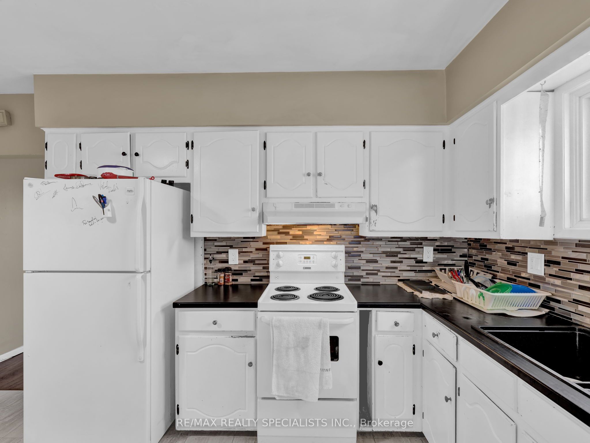 1660 Hansuld Street Property Photo 21