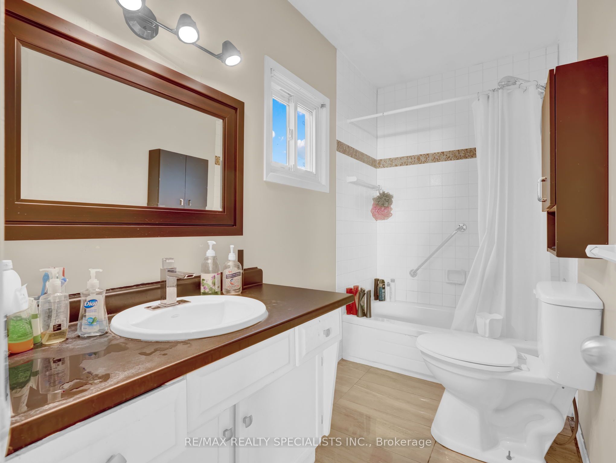 1660 Hansuld Street Property Photo 30