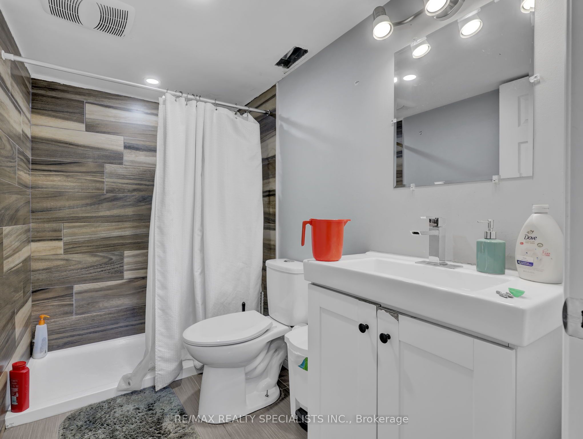 1660 Hansuld Street Property Photo 31