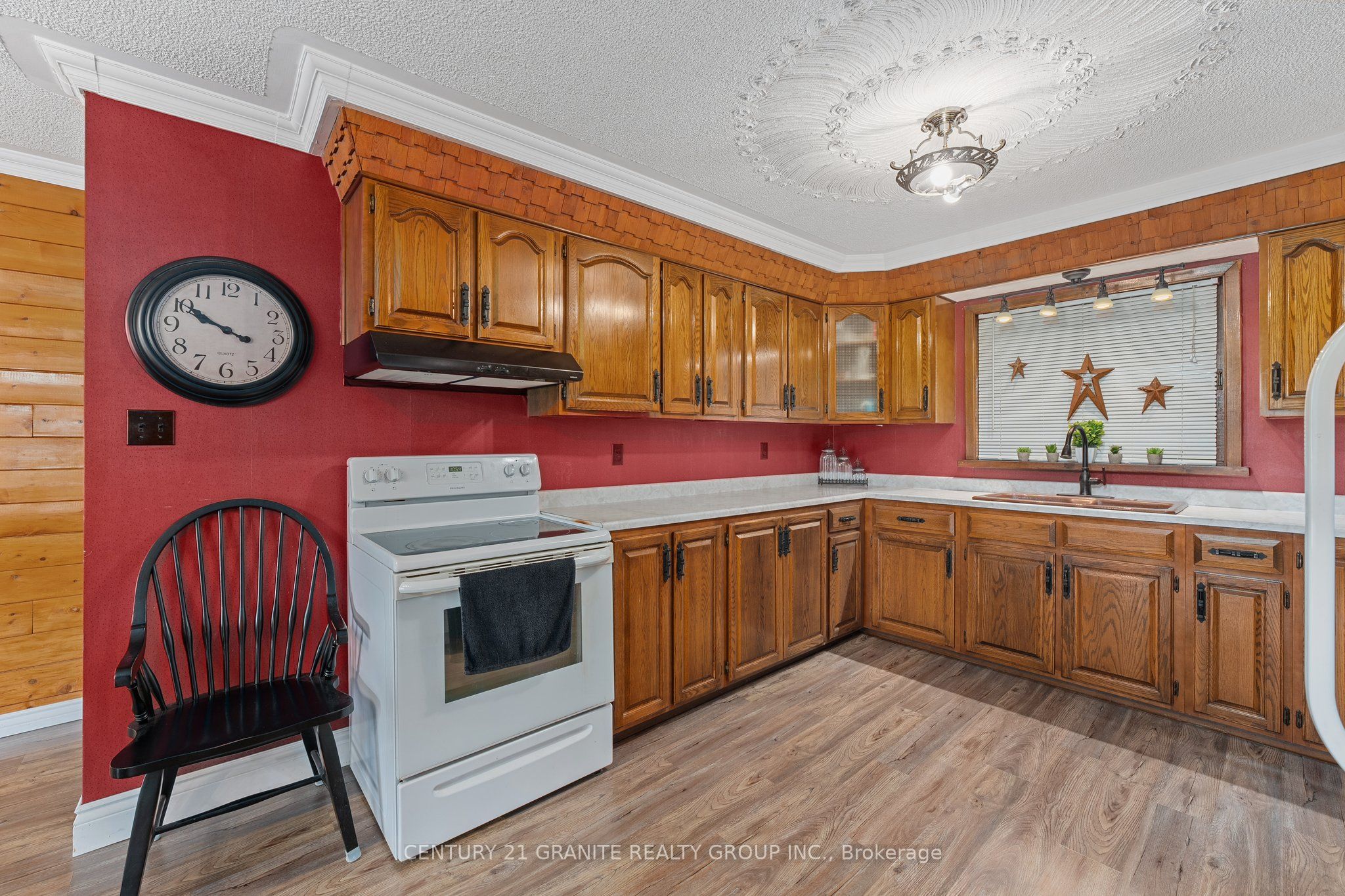 35345 Highway 28 East Property Photo 5