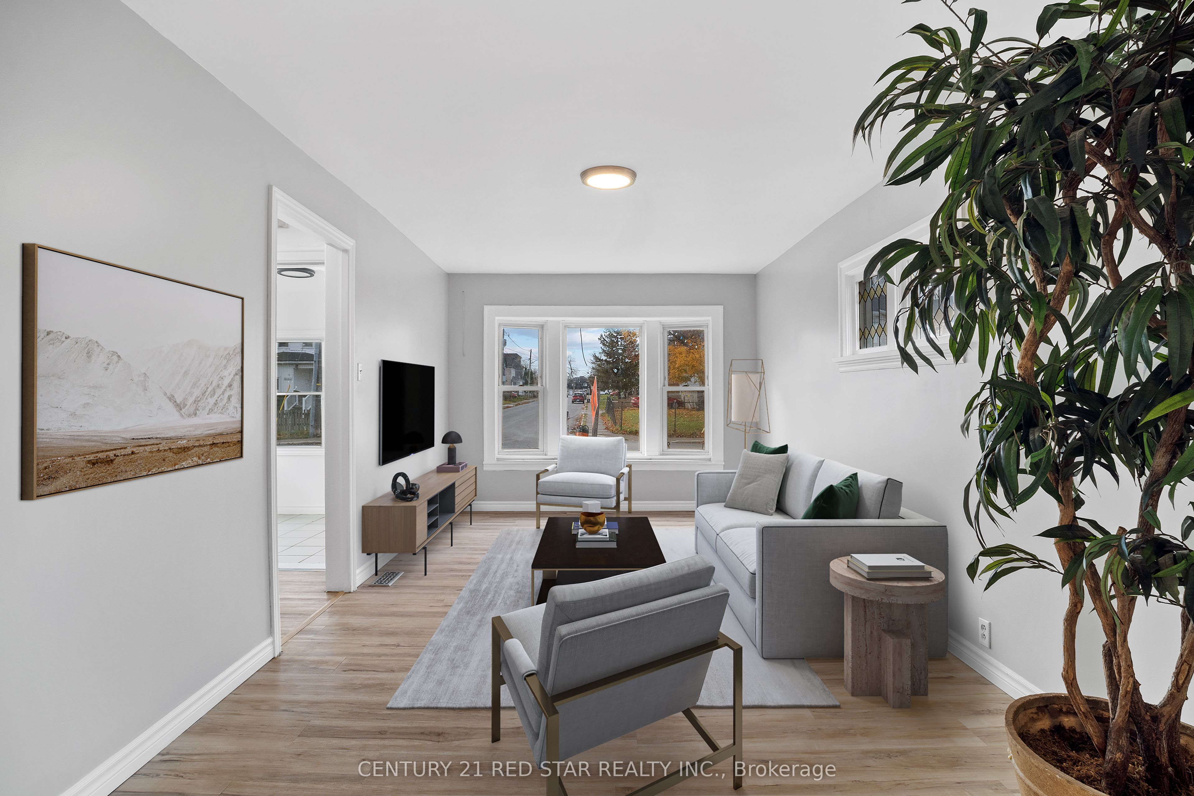 5082 St. Lawrence Avenue Property Photo 1