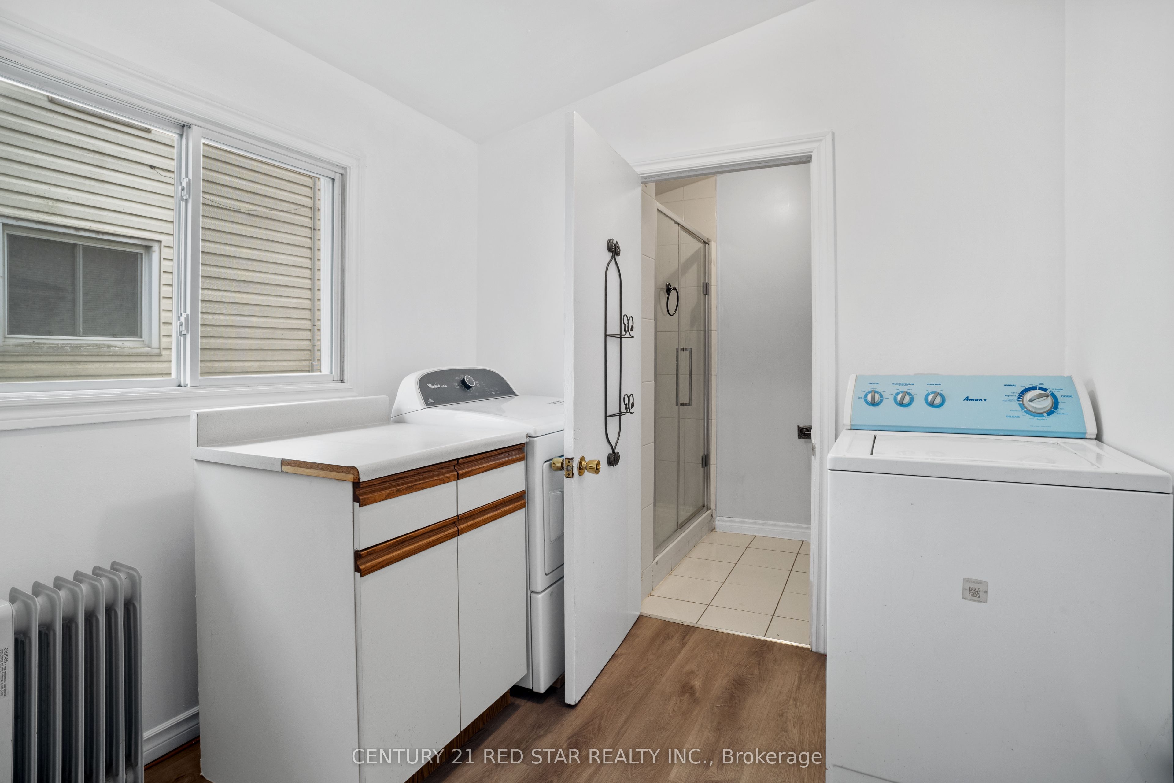 5082 St. Lawrence Avenue Property Photo 11