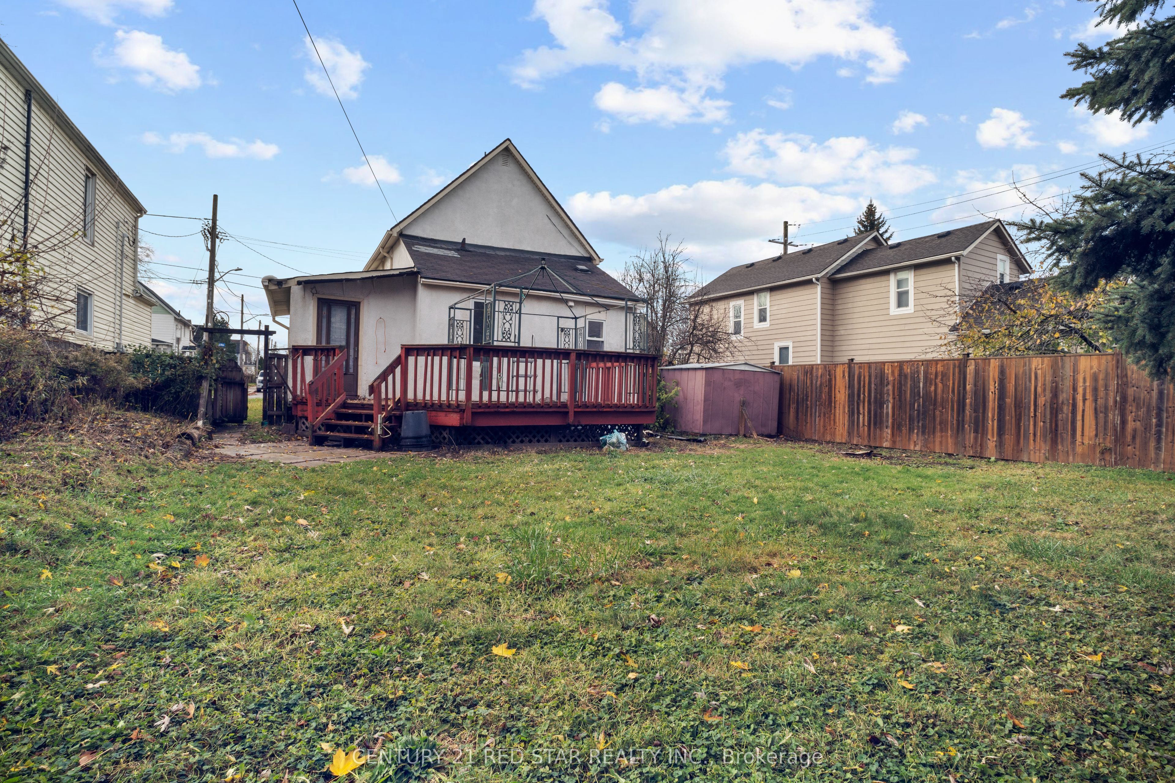 5082 St. Lawrence Avenue Property Photo 19
