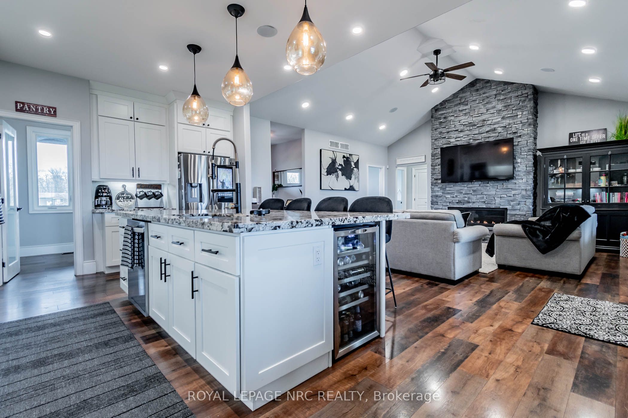 856 Lorraine Road Property Photo 11