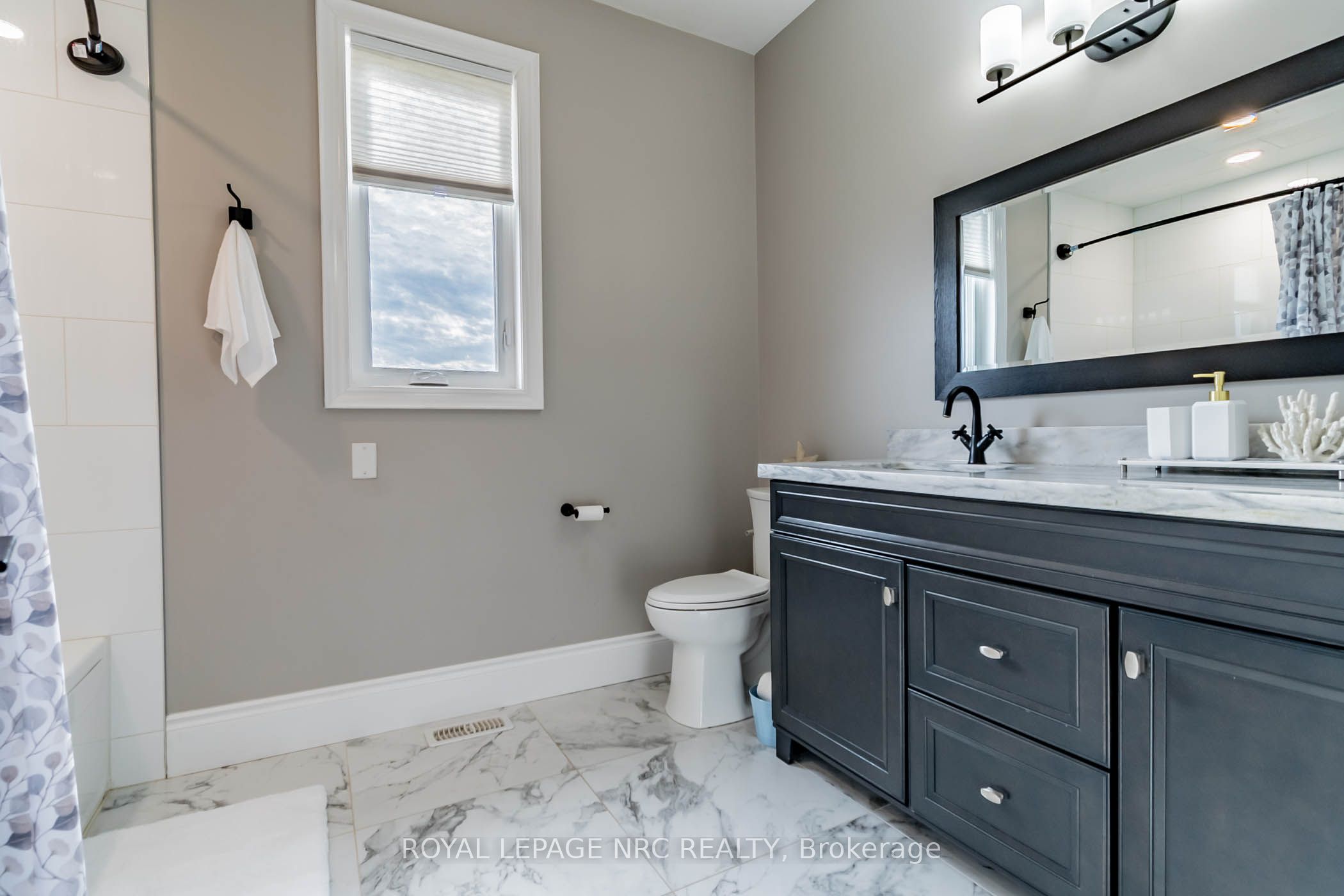 856 Lorraine Road Property Photo 16