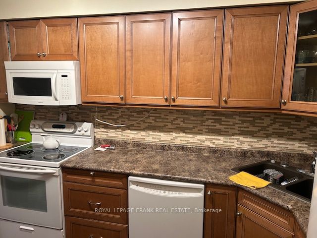 #202 - 200 East Street Property Photo 18