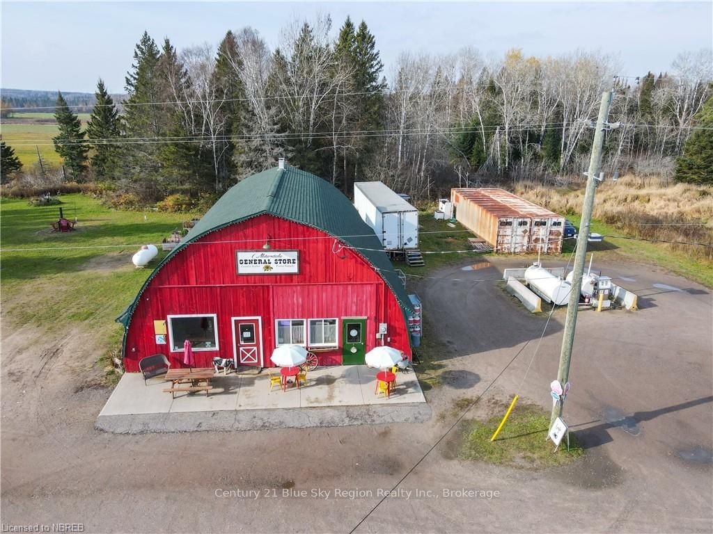 1497 Alderdale Road Property Photo