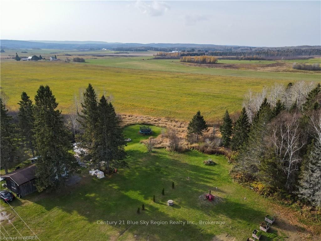 1497 Alderdale Road Property Photo 11