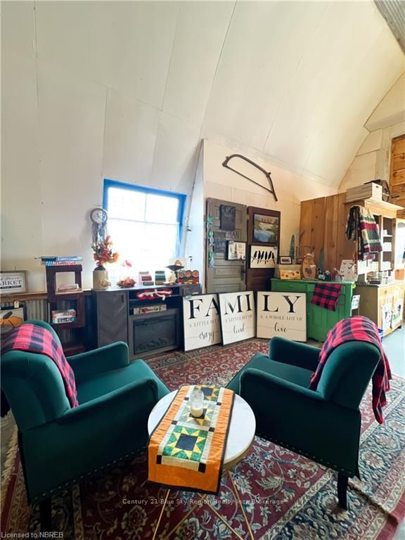 1497 Alderdale Road Property Photo 18