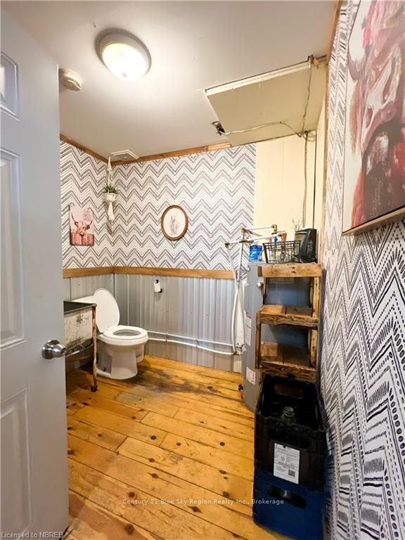 1497 Alderdale Road Property Photo 36