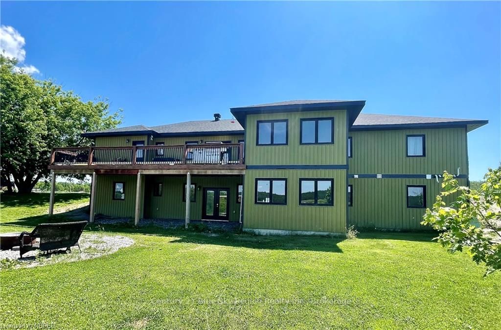 979 Stewart Road Property Photo 3