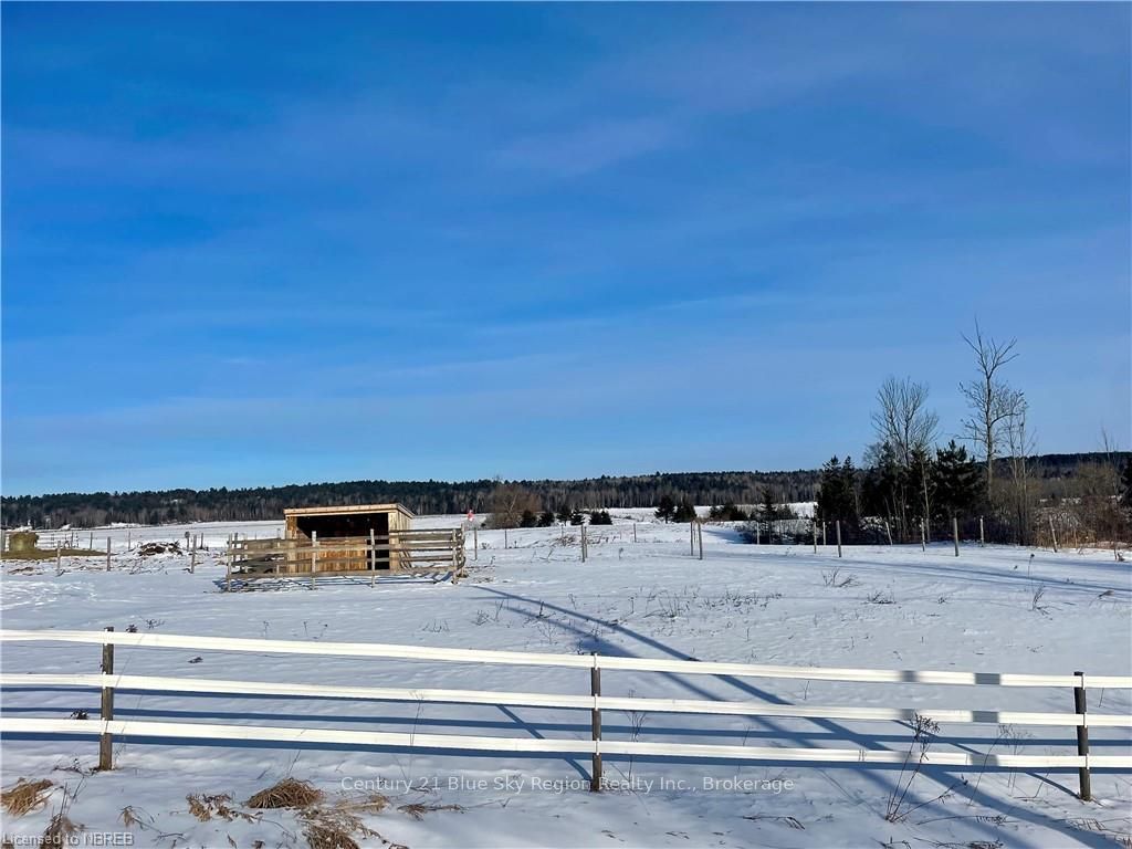 979 Stewart Road Property Photo 4
