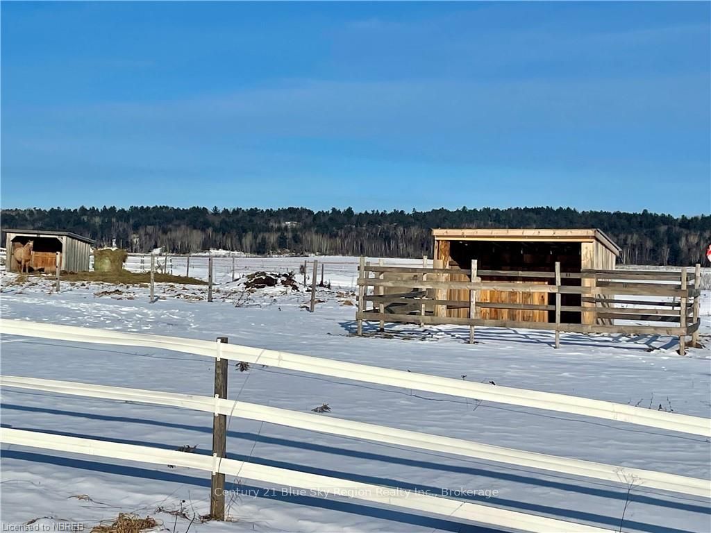 979 Stewart Road Property Photo 8