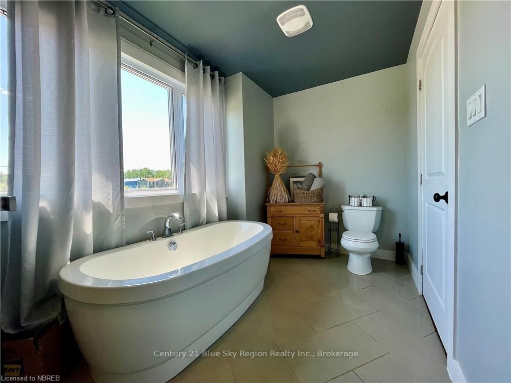 979 Stewart Road Property Photo 24