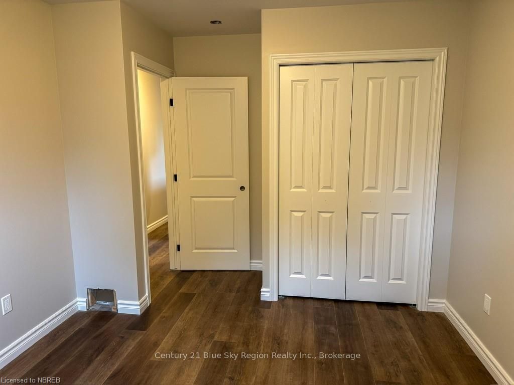 1556 Fraser Street Property Photo 9