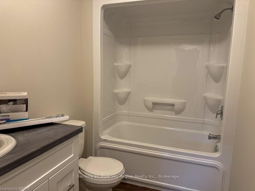 1556 Fraser Street Property Photo 16