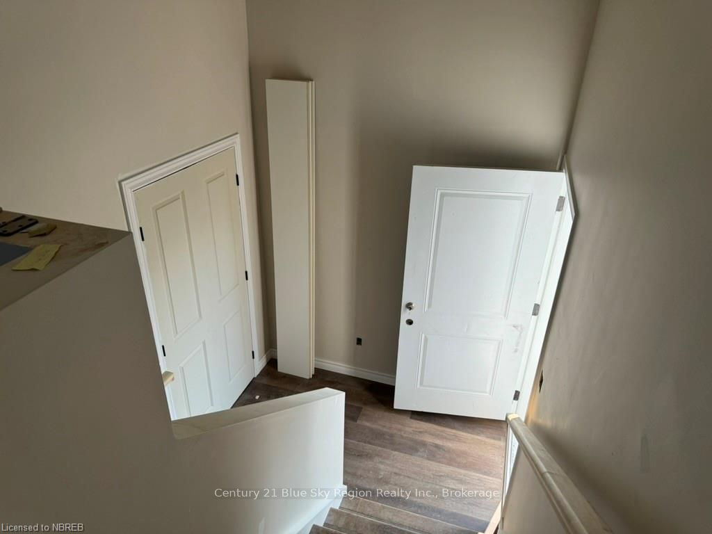 1556 Fraser Street Property Photo 17