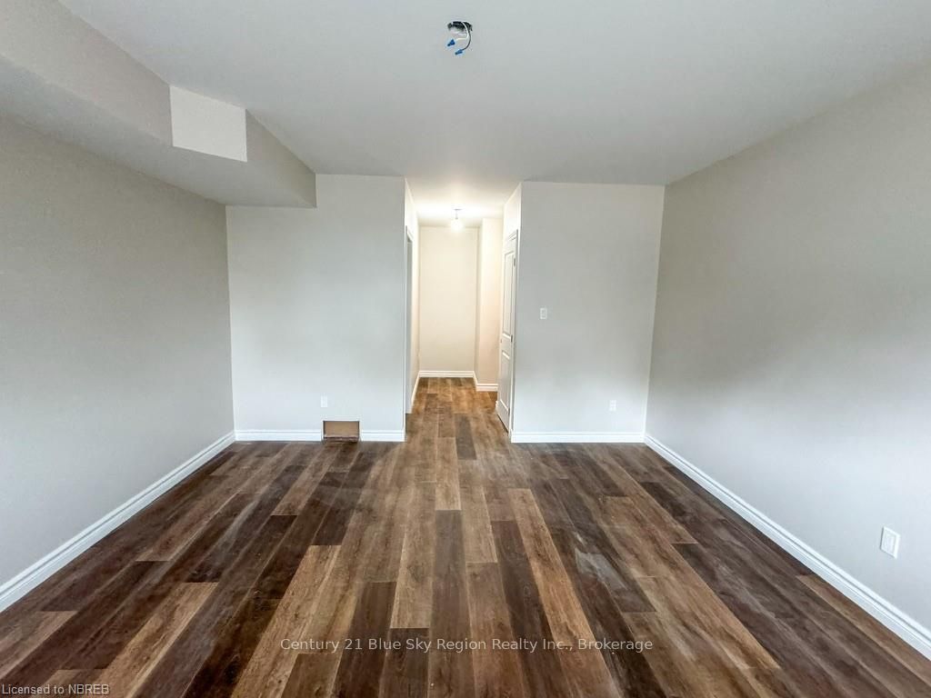 1556 Fraser Street Property Photo 18