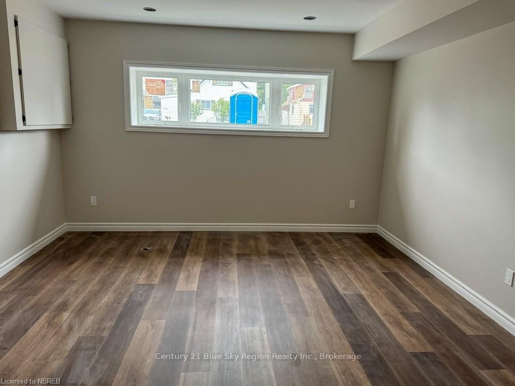 1556 Fraser Street Property Photo 20