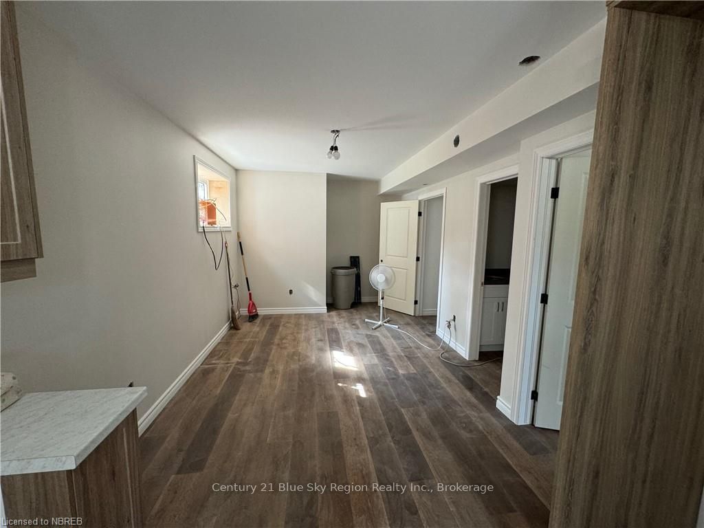 1556 Fraser Street Property Photo 24
