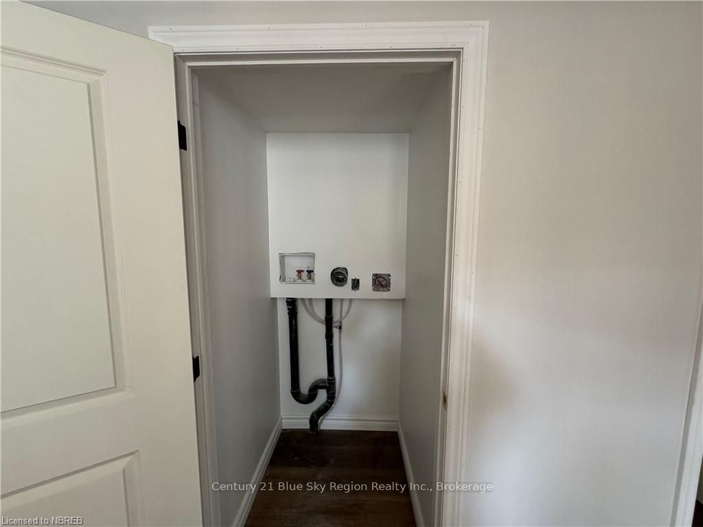 1556 Fraser Street Property Photo 26