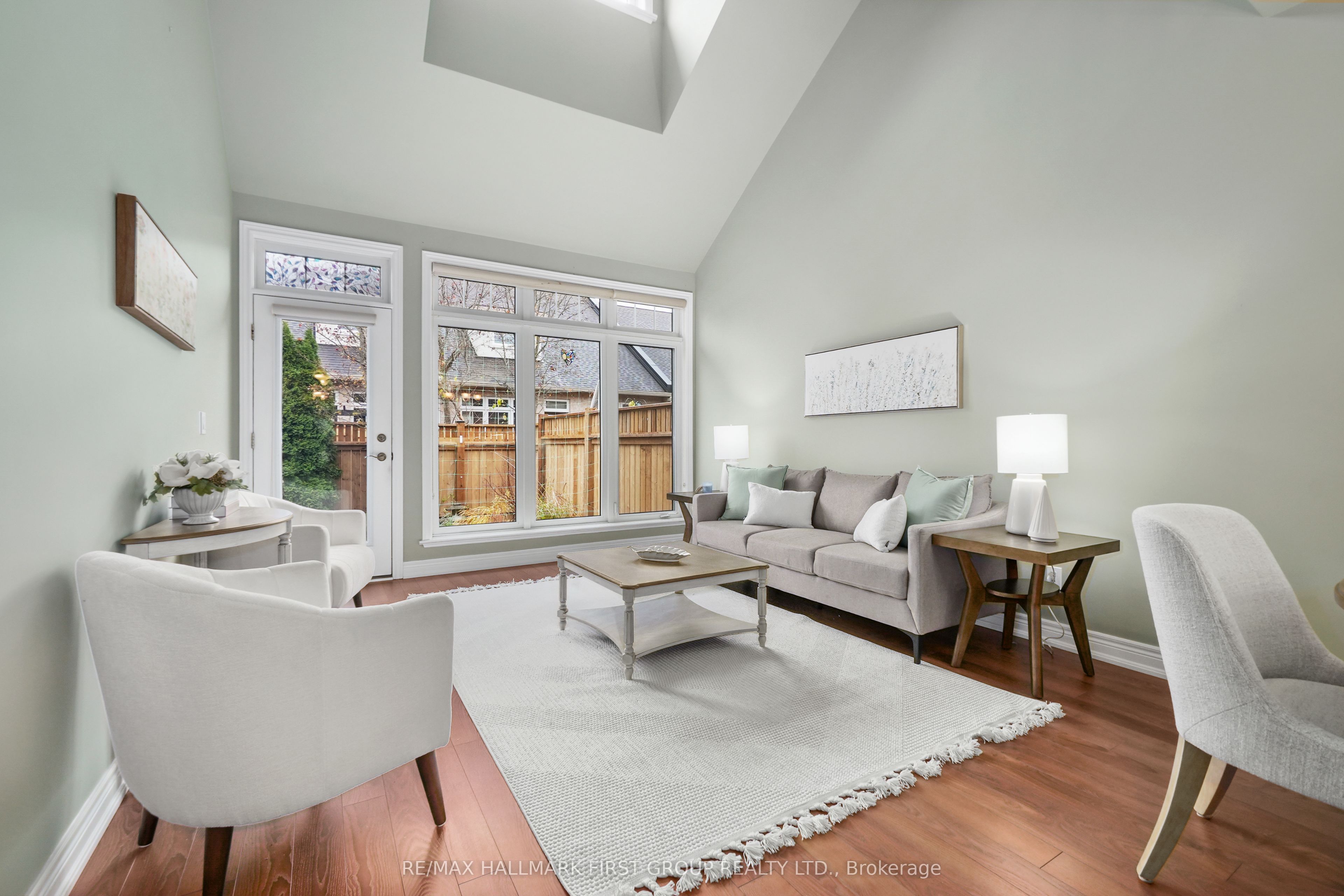 #505 - 120 University Avenue Property Photo 7