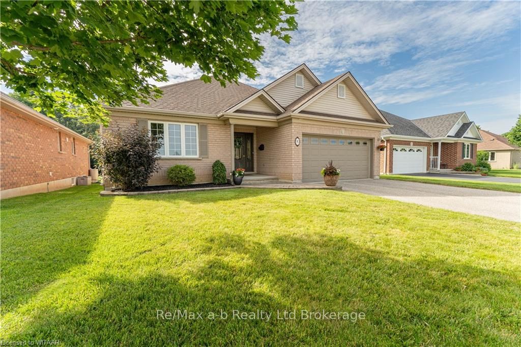90 Weston Drive Property Photo 1