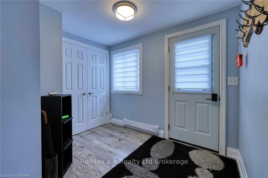 74 Erie Boulevard Property Photo 2
