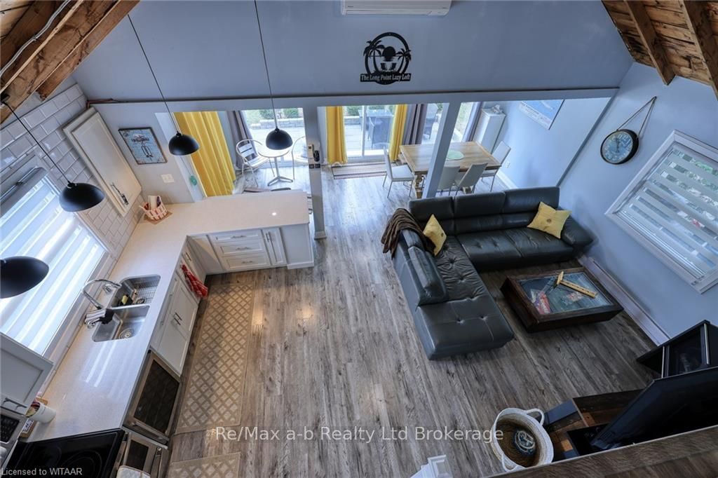 74 Erie Boulevard Property Photo 10