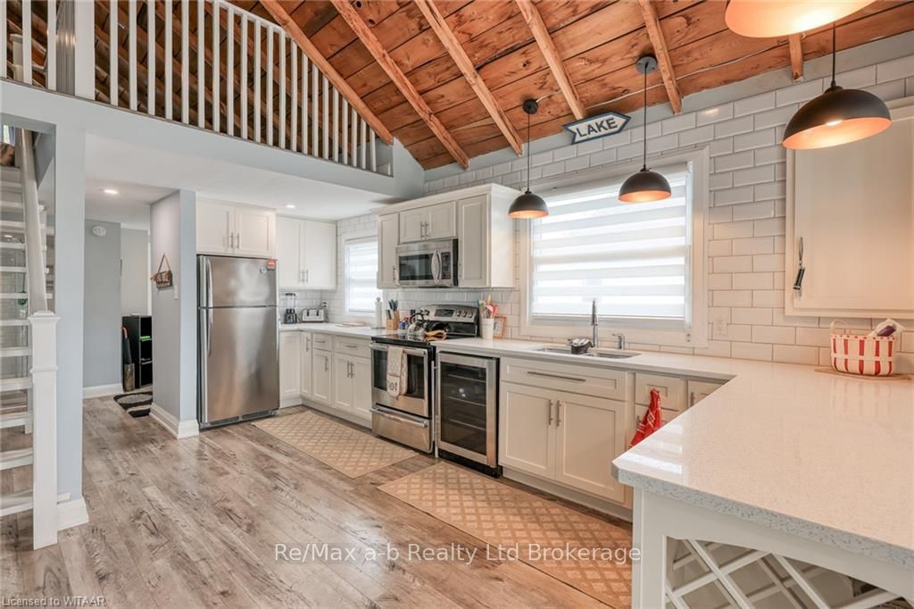 74 Erie Boulevard Property Photo 20
